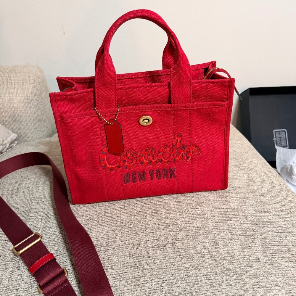 Coach Cargo Tote Ruby - Picture 2 of 8